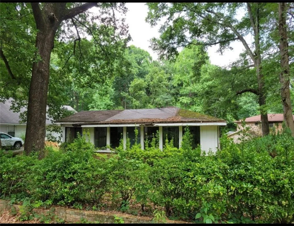 2462 Main Street Nw, Atlanta, Georgia 30318, 3 Bedrooms Bedrooms, ,1 BathroomBathrooms,Residential,For Sale,2462 Main Street Nw,7640272