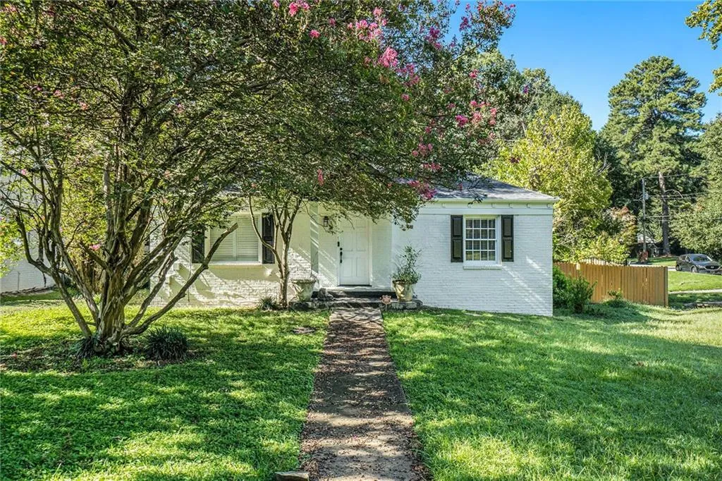 961 Lindbergh Drive Ne, Atlanta, Georgia 30324, 3 Bedrooms Bedrooms, ,2 BathroomsBathrooms,Residential,For Sale,961 Lindbergh Drive Ne,7640624