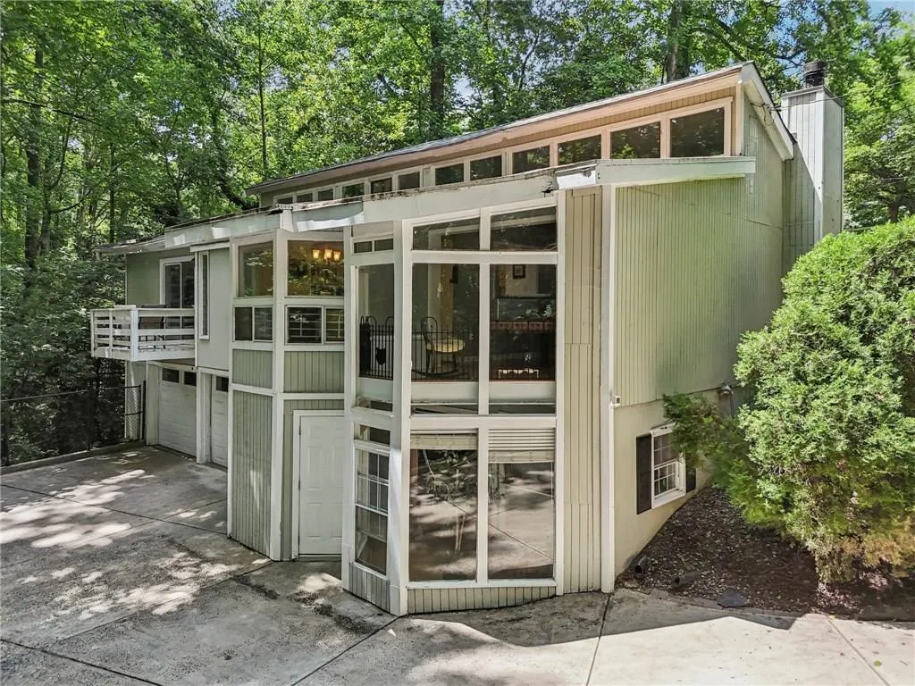 405 Forest Valley Road, Sandy Springs, Georgia 30342, 4 Bedrooms Bedrooms, ,3 BathroomsBathrooms,Residential,For Sale,405 Forest Valley Road,7588131