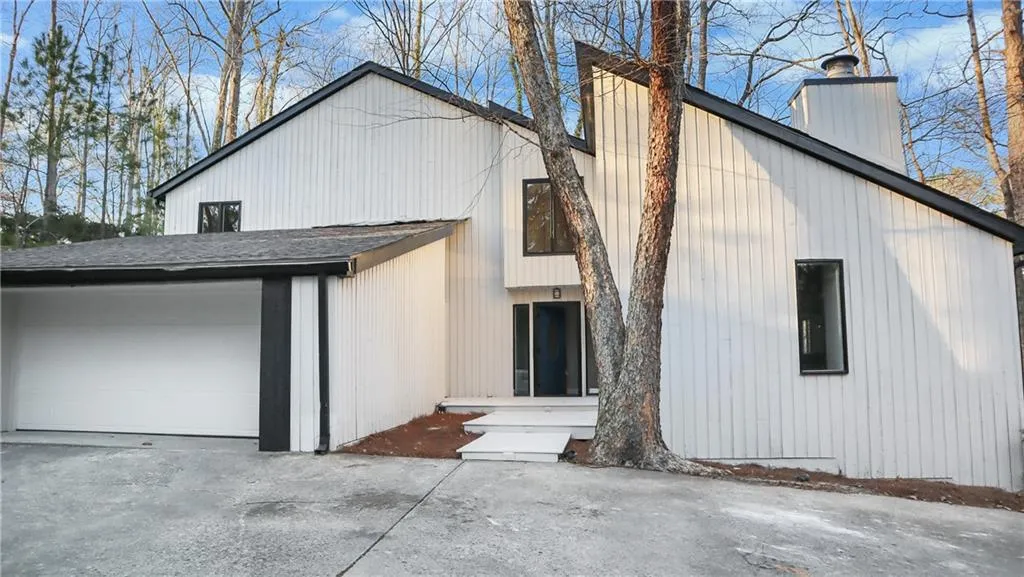 4830 Rebel Trail, Sandy Springs, Georgia 30327, 5 Bedrooms Bedrooms, ,3 BathroomsBathrooms,Residential,For Sale,4830 Rebel Trail,7523787