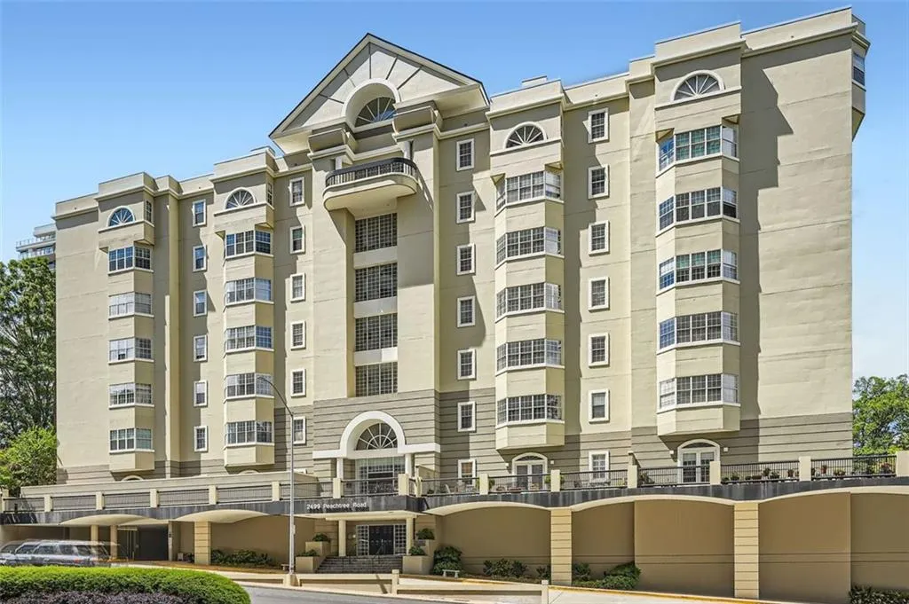 2499 Peachtree Road Ne Unit 108, Atlanta, Georgia 30305, 2 Bedrooms Bedrooms, ,2 BathroomsBathrooms,Residential,For Sale,2499 Peachtree Road Ne Unit 108,7641661