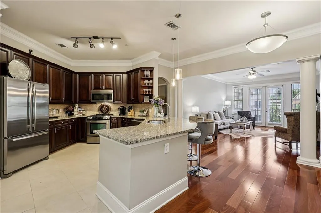 3621 Vinings Slope Se Unit 2317, Atlanta, Georgia 30339, 2 Bedrooms Bedrooms, ,2 BathroomsBathrooms,Residential,For Sale,3621 Vinings Slope Se Unit 2317,7641297