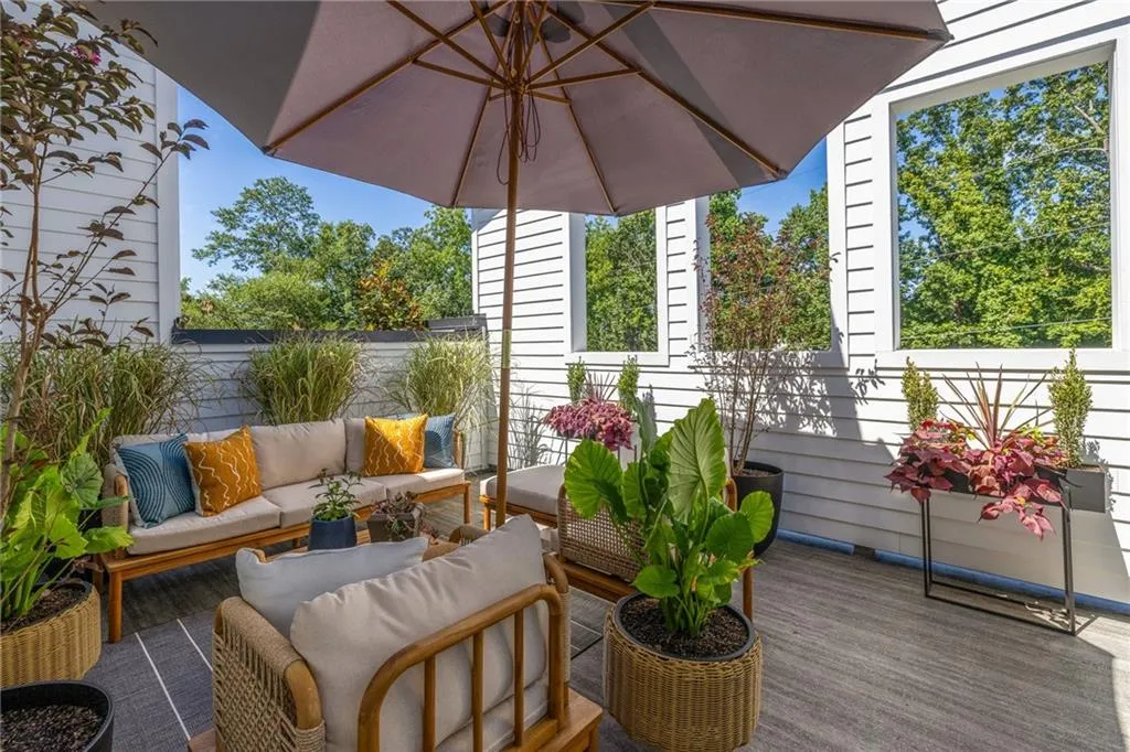 1788 Peach Blossom Lane, Atlanta, Georgia 30324, 3 Bedrooms Bedrooms, ,3 BathroomsBathrooms,Residential,For Sale,1788 Peach Blossom Lane,7642858