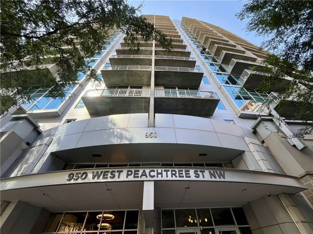 950 W Peachtree Street Nw Unit 904, Atlanta, Georgia 30309, 2 Bedrooms Bedrooms, ,2 BathroomsBathrooms,Residential,For Sale,950 W Peachtree Street Nw Unit 904,7645866