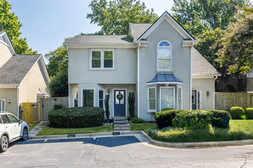 1601 Defoors Landing Nw, Atlanta, Georgia 30318, 2 Bedrooms Bedrooms, ,2 BathroomsBathrooms,Residential,For Sale,1601 Defoors Landing Nw,7646774