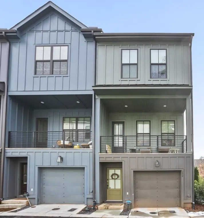 200 Chestnut Circle, Atlanta, Georgia 30342, 2 Bedrooms Bedrooms, ,2 BathroomsBathrooms,Residential,For Sale,200 Chestnut Circle,7647279