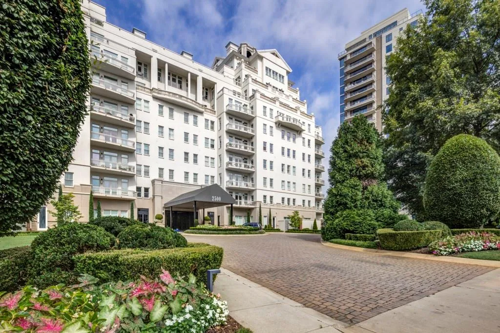 2500 Peachtree Road Nw Unit 606n, Atlanta, Georgia 30305, 4 Bedrooms Bedrooms, ,3 BathroomsBathrooms,Residential,For Sale,2500 Peachtree Road Nw Unit 606n,7646339