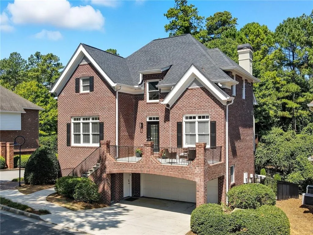 1154 Fairway Gardens Ne, Brookhaven, Georgia 30319, 4 Bedrooms Bedrooms, ,4 BathroomsBathrooms,Residential,For Sale,1154 Fairway Gardens Ne,7646115