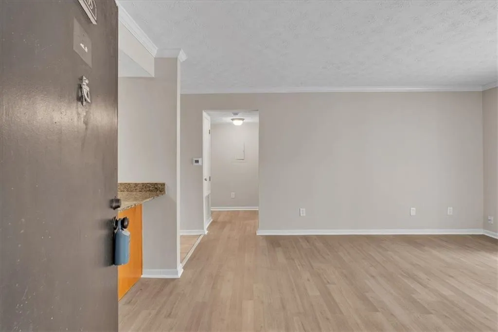 3160 Seven Pines Court Unit #105, Atlanta, Georgia 30339, 1 Bedroom Bedrooms, ,1 BathroomBathrooms,Residential,For Sale,3160 Seven Pines Court Unit #105,7648246