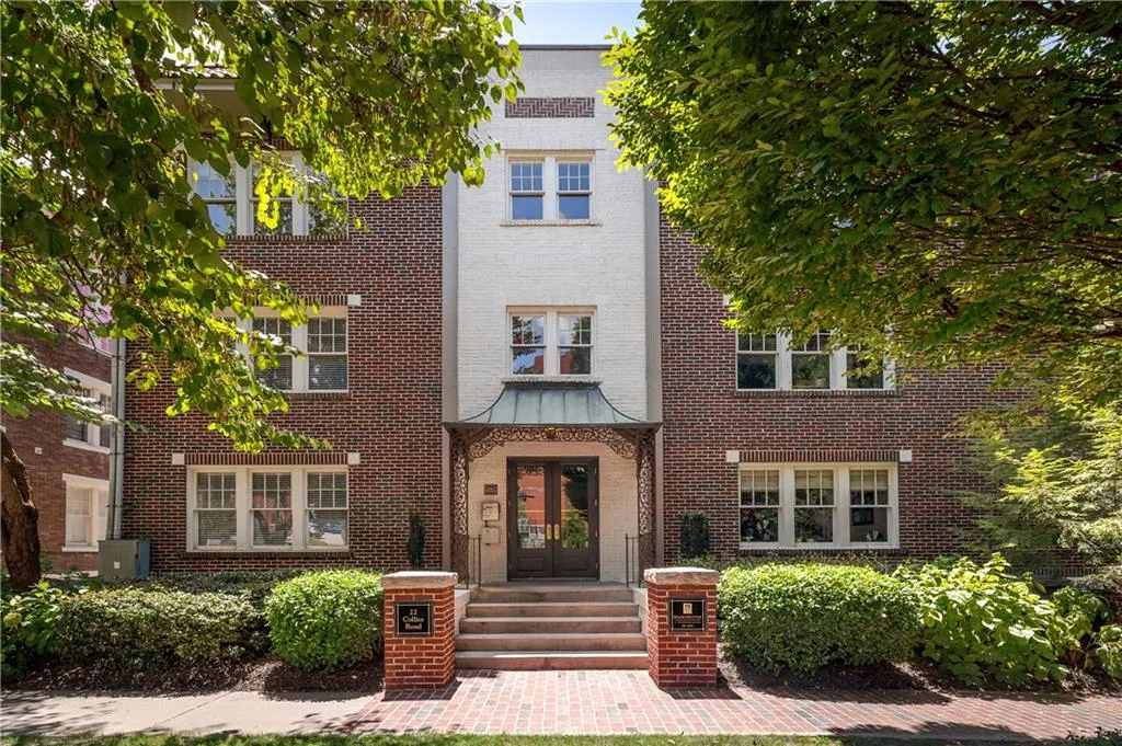 22 Collier Road Nw Unit 8, Atlanta, Georgia 30309, 1 Bedroom Bedrooms, ,1 BathroomBathrooms,Residential,For Sale,22 Collier Road Nw Unit 8,7648396