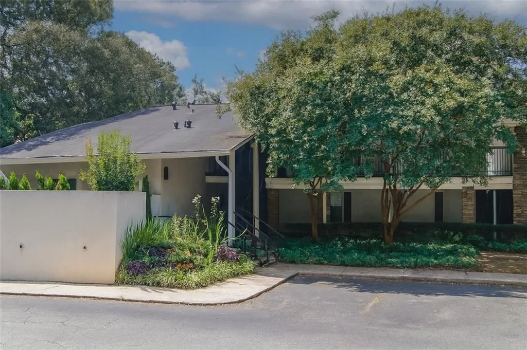 1150 Collier Road Nw Unit K12, Atlanta, Georgia 30318, 1 Bedroom Bedrooms, ,1 BathroomBathrooms,Residential,For Sale,1150 Collier Road Nw Unit K12,7648488