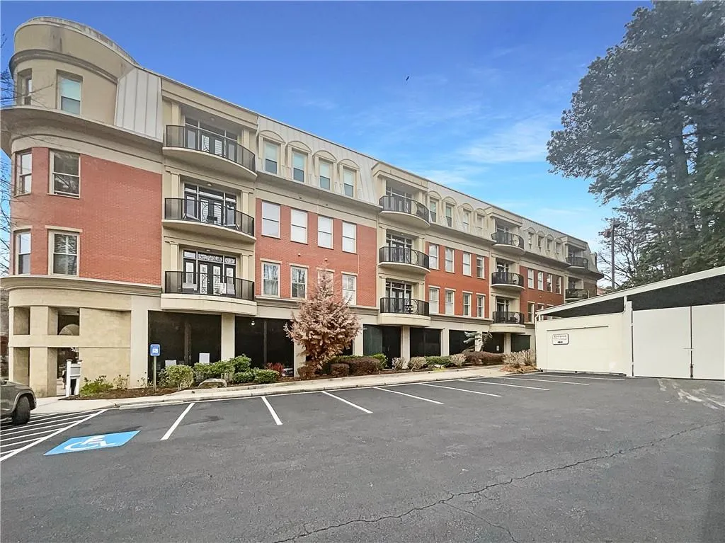 560 Dutch Valley Road Ne Unit 2301, Atlanta, Georgia 30324, 1 Bedroom Bedrooms, ,1 BathroomBathrooms,Residential,For Sale,560 Dutch Valley Road Ne Unit 2301,7649074