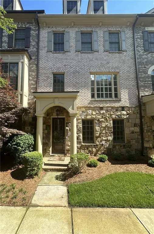 3676 Brookhaven Manor Crossing Ne, Atlanta, Georgia 30319, 3 Bedrooms Bedrooms, ,3 BathroomsBathrooms,Residential,For Sale,3676 Brookhaven Manor Crossing Ne,7649369
