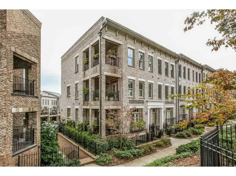 3629 Habersham Road Unit -, Atlanta, Georgia 30305, 4 Bedrooms Bedrooms, ,4 BathroomsBathrooms,Residential,Sold,3629 Habersham Road Unit -,5363429