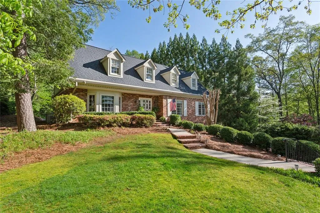 4584 E Conway Drive Nw, Atlanta, Georgia 30327, 5 Bedrooms Bedrooms, ,5 BathroomsBathrooms,Residential,For Sale,4584 E Conway Drive Nw,7651232