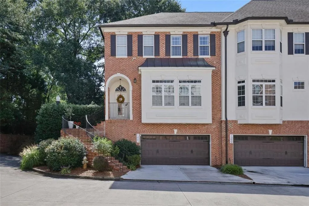 1403 Towne Estates Drive Ne, Brookhaven, Georgia 30319, 4 Bedrooms Bedrooms, ,3 BathroomsBathrooms,Residential,For Sale,1403 Towne Estates Drive Ne,7650938