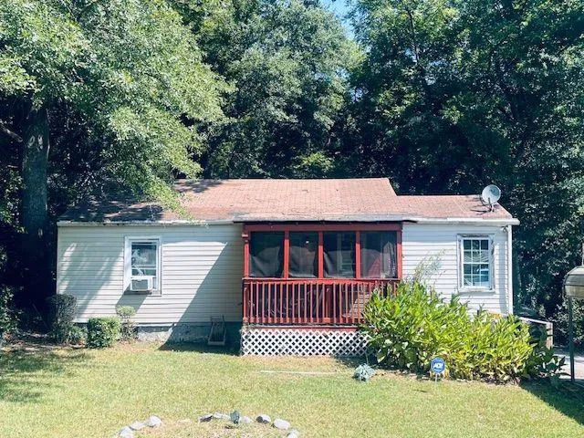 2375 Baker Road Nw, Atlanta, Georgia 30318, 2 Bedrooms Bedrooms, ,1 BathroomBathrooms,Residential,For Sale,2375 Baker Road Nw,7652944