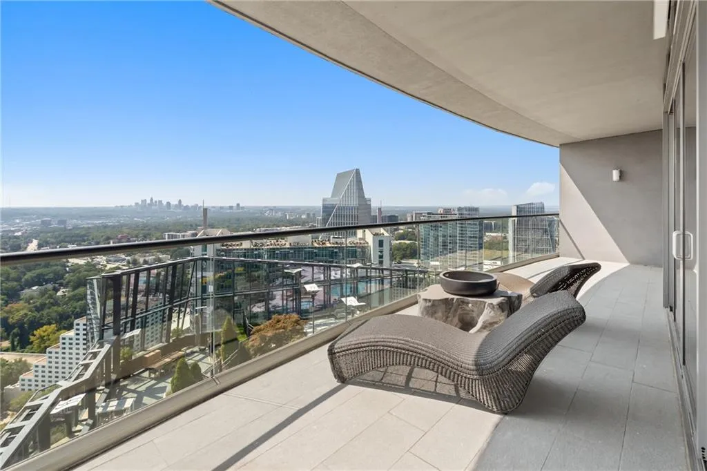 3344 Peachtree Road Ne Unit 3105, Atlanta, Georgia 30326, 2 Bedrooms Bedrooms, ,2 BathroomsBathrooms,Residential,For Sale,3344 Peachtree Road Ne Unit 3105,7651327