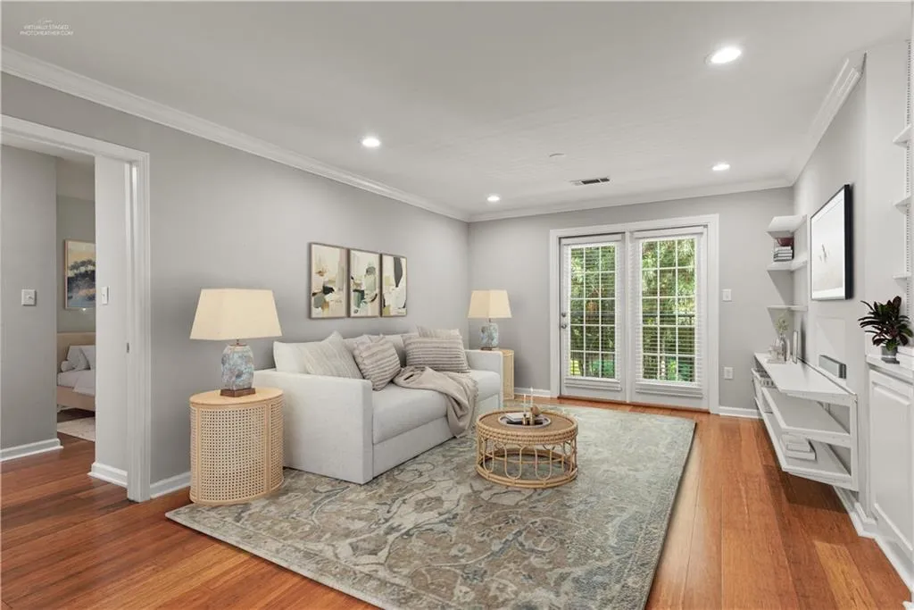 3655 Habersham Road Ne Unit 119, Atlanta, Georgia 30305, 2 Bedrooms Bedrooms, ,2 BathroomsBathrooms,Residential,For Sale,3655 Habersham Road Ne Unit 119,7651059