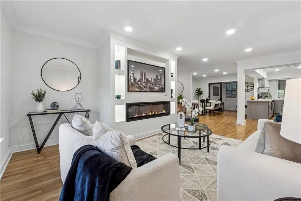 106 La Rue Place Nw, Atlanta, Georgia 30327, 3 Bedrooms Bedrooms, ,2 BathroomsBathrooms,Residential,For Sale,106 La Rue Place Nw,7652088