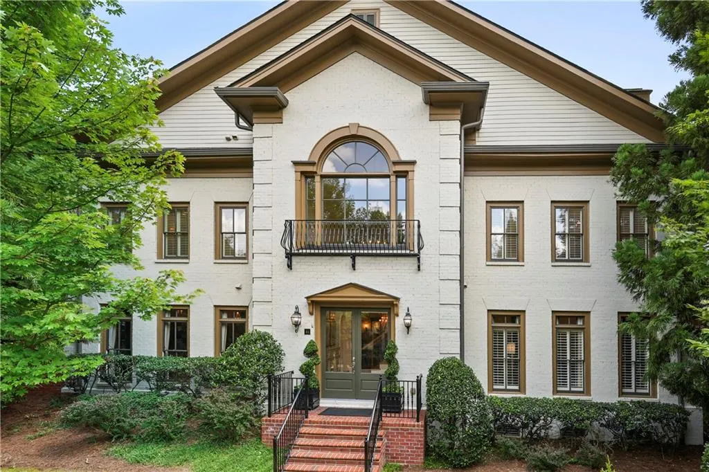 3127 Lenox Road Ne Unit 44, Atlanta, Georgia 30324, 3 Bedrooms Bedrooms, ,4 BathroomsBathrooms,Residential,For Sale,3127 Lenox Road Ne Unit 44,7652197