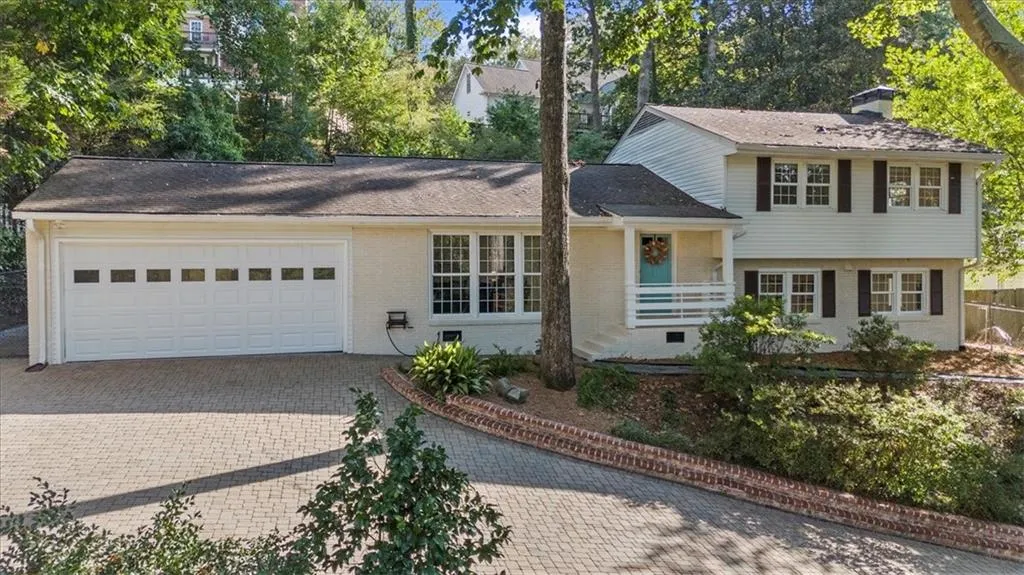 905 Starlight Drive Ne, Sandy Springs, Georgia 30342, 4 Bedrooms Bedrooms, ,2 BathroomsBathrooms,Residential,For Sale,905 Starlight Drive Ne,7652253