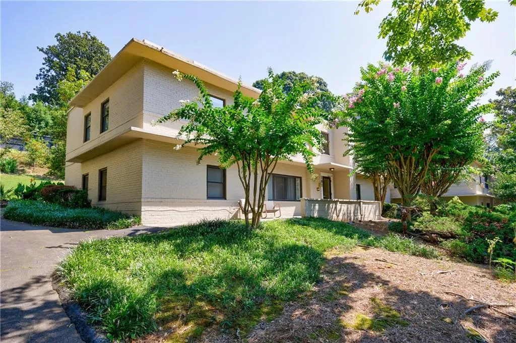 101 Ardmore Place Nw Unit 3, Atlanta, Georgia 30309, 2 Bedrooms Bedrooms, ,1 BathroomBathrooms,Residential,For Sale,101 Ardmore Place Nw Unit 3,7654654