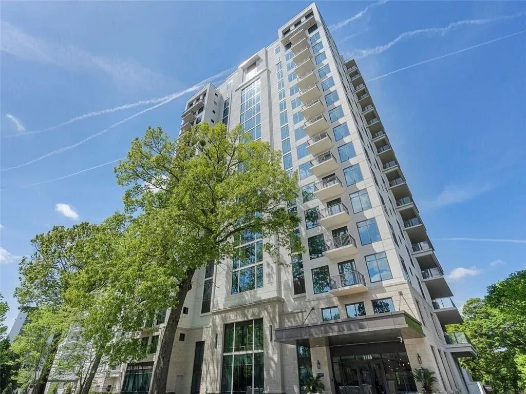2520 Peachtree Road Unit 602, Atlanta, Georgia 30305, 2 Bedrooms Bedrooms, ,3 BathroomsBathrooms,Residential,For Sale,2520 Peachtree Road Unit 602,7656013