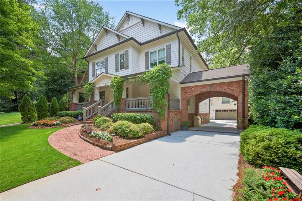 615 Burke Road Ne, Atlanta, Georgia 30305, 6 Bedrooms Bedrooms, ,5 BathroomsBathrooms,Residential,For Sale,615 Burke Road Ne,7658270