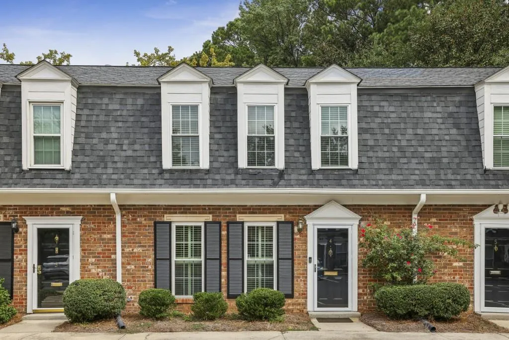 4 Paper Mill Place Nw Unit 6, Atlanta, Georgia 30318, 2 Bedrooms Bedrooms, ,2 BathroomsBathrooms,Residential,For Sale,4 Paper Mill Place Nw Unit 6,7659443
