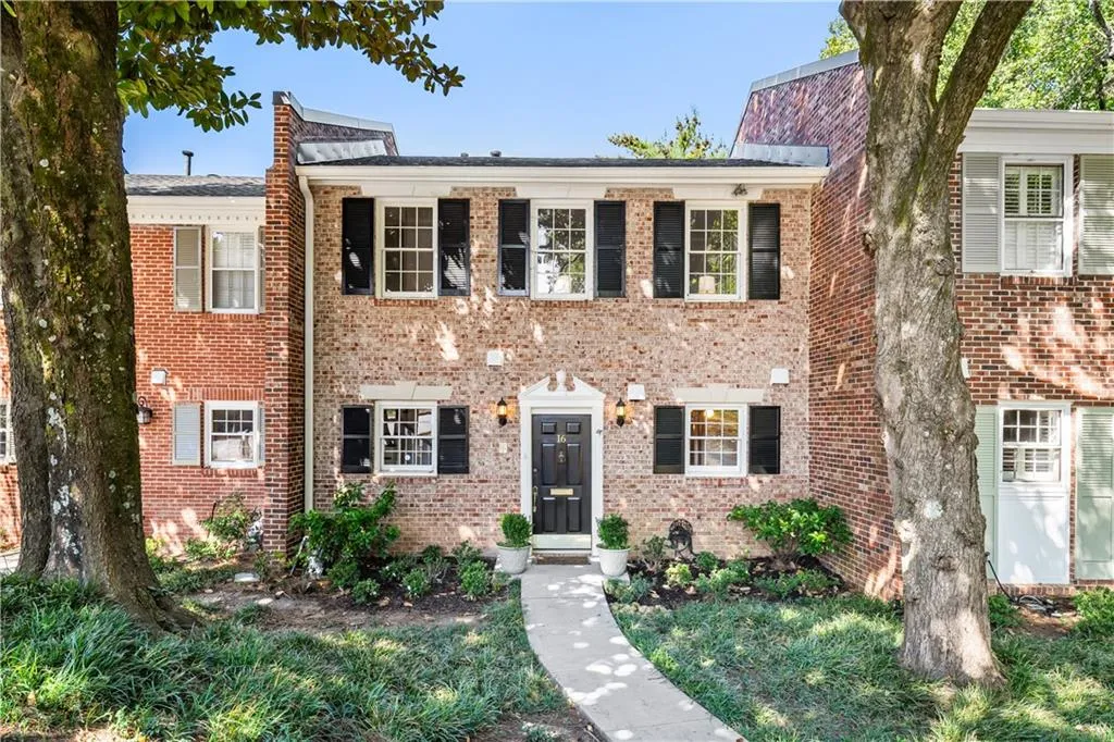 3050 Margaret Mitchell Drive Unit 16, Atlanta, Georgia 30327, 3 Bedrooms Bedrooms, ,3 BathroomsBathrooms,Residential,For Sale,3050 Margaret Mitchell Drive Unit 16,7656003
