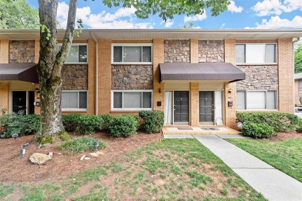 100 Biscayne Drive Nw Unit C5, Atlanta, Georgia 30309, 2 Bedrooms Bedrooms, ,1 BathroomBathrooms,Residential,For Sale,100 Biscayne Drive Nw Unit C5,7660221