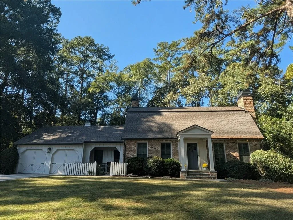 4220 Exeter Close Nw, Atlanta, Georgia 30327, 4 Bedrooms Bedrooms, ,3 BathroomsBathrooms,Residential,For Sale,4220 Exeter Close Nw,7659808