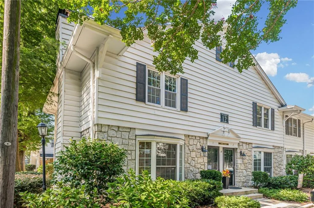 136 Peachtree Memorial Drive Nw Unit Ri1, Atlanta, Georgia 30309, 2 Bedrooms Bedrooms, ,1 BathroomBathrooms,Residential,For Sale,136 Peachtree Memorial Drive Nw Unit Ri1,7660667