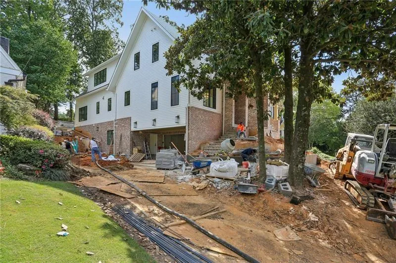621 E Morningside Drive Ne, Atlanta, Georgia 30324, 6 Bedrooms Bedrooms, ,6 BathroomsBathrooms,Residential,For Sale,621 E Morningside Drive Ne,7661060
