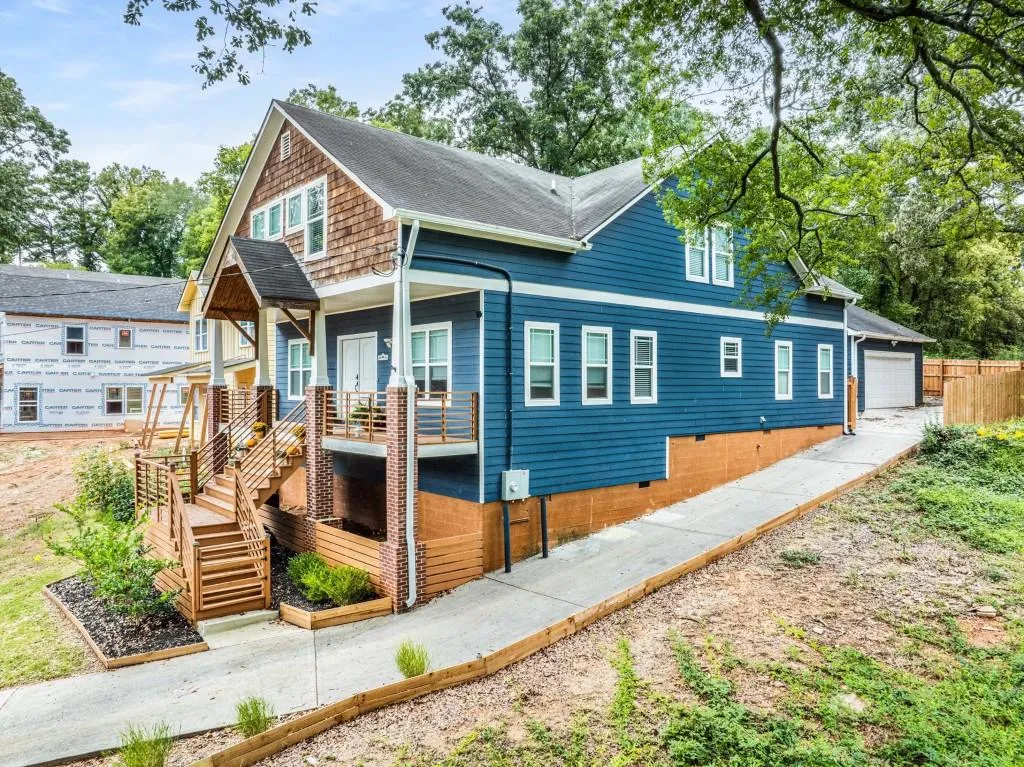 1985 Lois Place Nw, Atlanta, Georgia 30318, 4 Bedrooms Bedrooms, ,4 BathroomsBathrooms,Residential,For Sale,1985 Lois Place Nw,7661298
