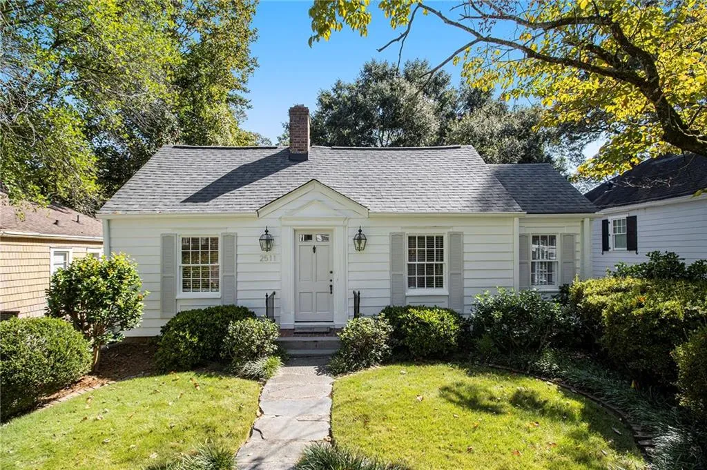 2511 Acorn Avenue Ne, Atlanta, Georgia 30305, 2 Bedrooms Bedrooms, ,1 BathroomBathrooms,Residential,For Sale,2511 Acorn Avenue Ne,7657802