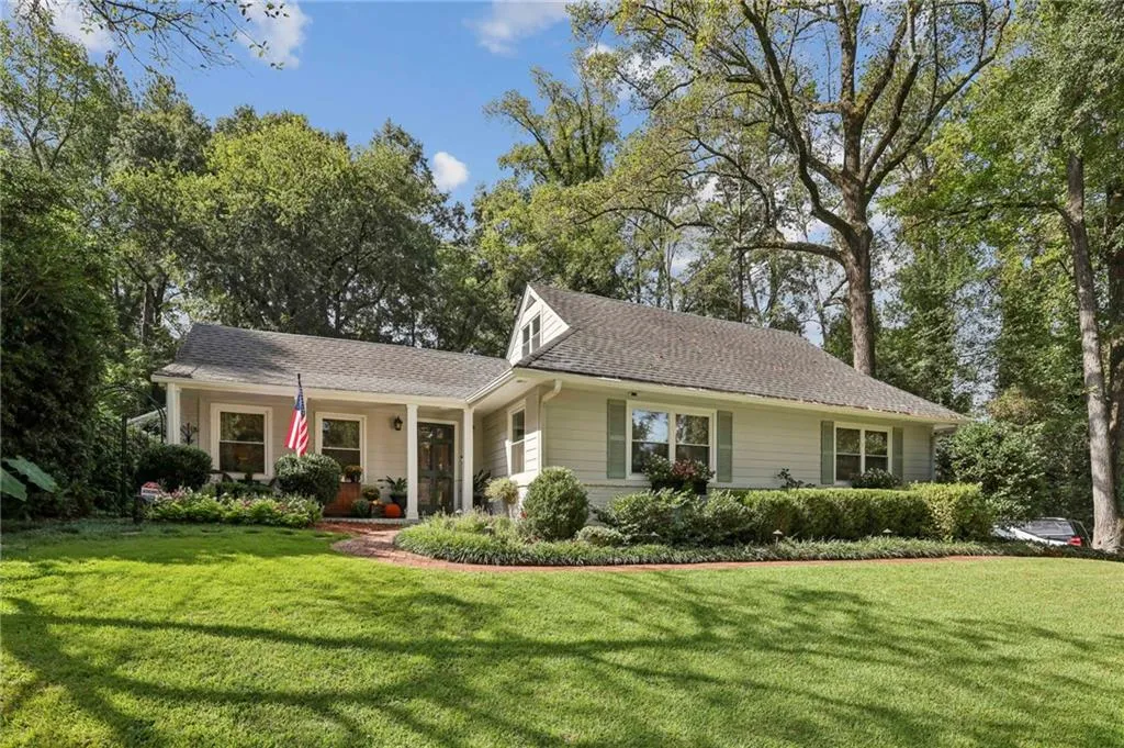 2546 Ridgewood Road Nw, Atlanta, Georgia 30318, 3 Bedrooms Bedrooms, ,3 BathroomsBathrooms,Residential,For Sale,2546 Ridgewood Road Nw,7662994