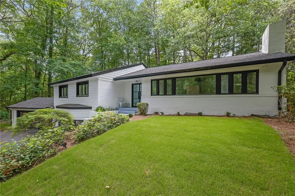 2858 Mornington Drive Nw, Atlanta, Georgia 30327, 4 Bedrooms Bedrooms, ,3 BathroomsBathrooms,Residential,For Sale,2858 Mornington Drive Nw,7663975