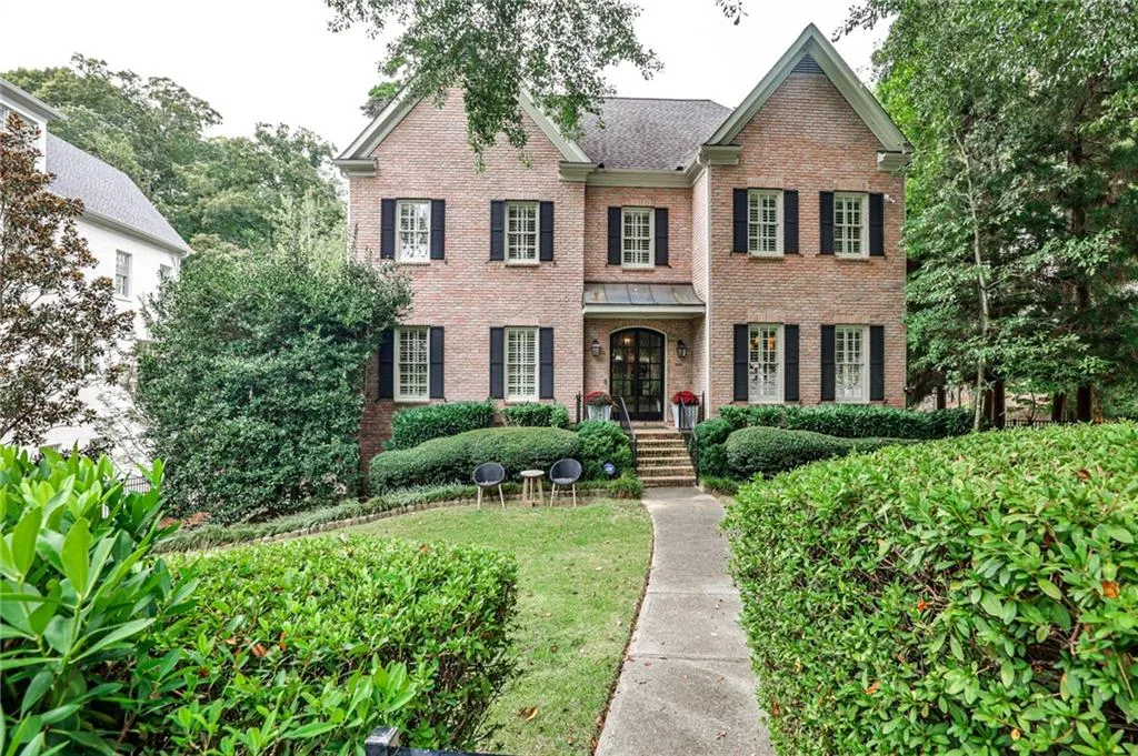 2696 Ellwood Drive Ne, Atlanta, Georgia 30305, 5 Bedrooms Bedrooms, ,4 BathroomsBathrooms,Residential,For Sale,2696 Ellwood Drive Ne,7664124