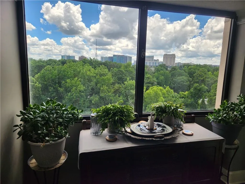 3530 Piedmont Road Ne Unit 12-f, Atlanta, Georgia 30305, 2 Bedrooms Bedrooms, ,2 BathroomsBathrooms,Residential,For Sale,3530 Piedmont Road Ne Unit 12-f,7606935