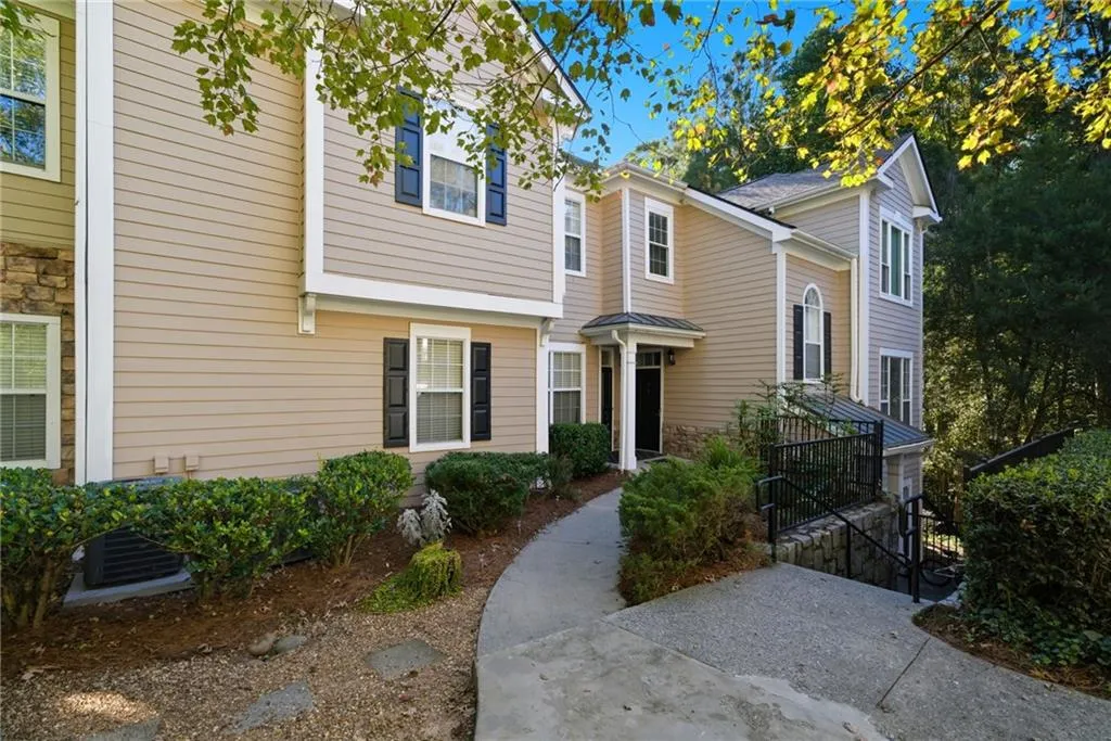 2400 Cumberland Parkway Se Unit 614, Atlanta, Georgia 30339, 3 Bedrooms Bedrooms, ,2 BathroomsBathrooms,Residential,For Sale,2400 Cumberland Parkway Se Unit 614,7655714