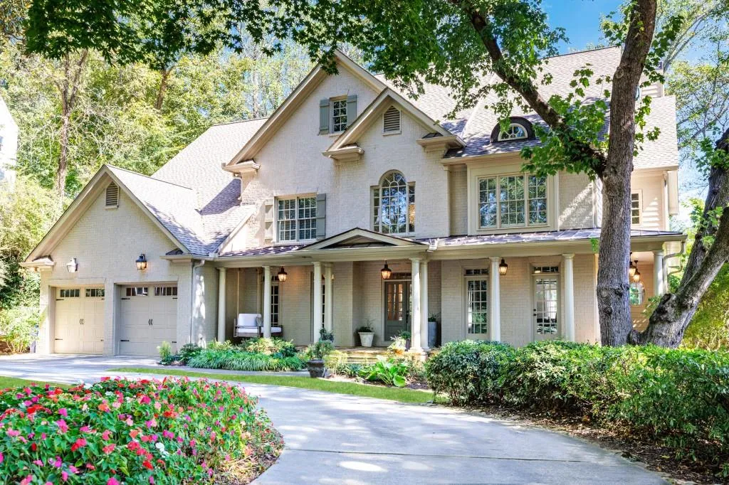 3925 Sheldon Drive N, Atlanta, Georgia 30342, 6 Bedrooms Bedrooms, ,5 BathroomsBathrooms,Residential,For Sale,3925 Sheldon Drive N,7667629