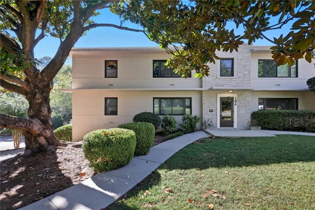 104 Ardmore Place Nw Unit 3, Atlanta, Georgia 30309, 2 Bedrooms Bedrooms, ,1 BathroomBathrooms,Residential,For Sale,104 Ardmore Place Nw Unit 3,7666646