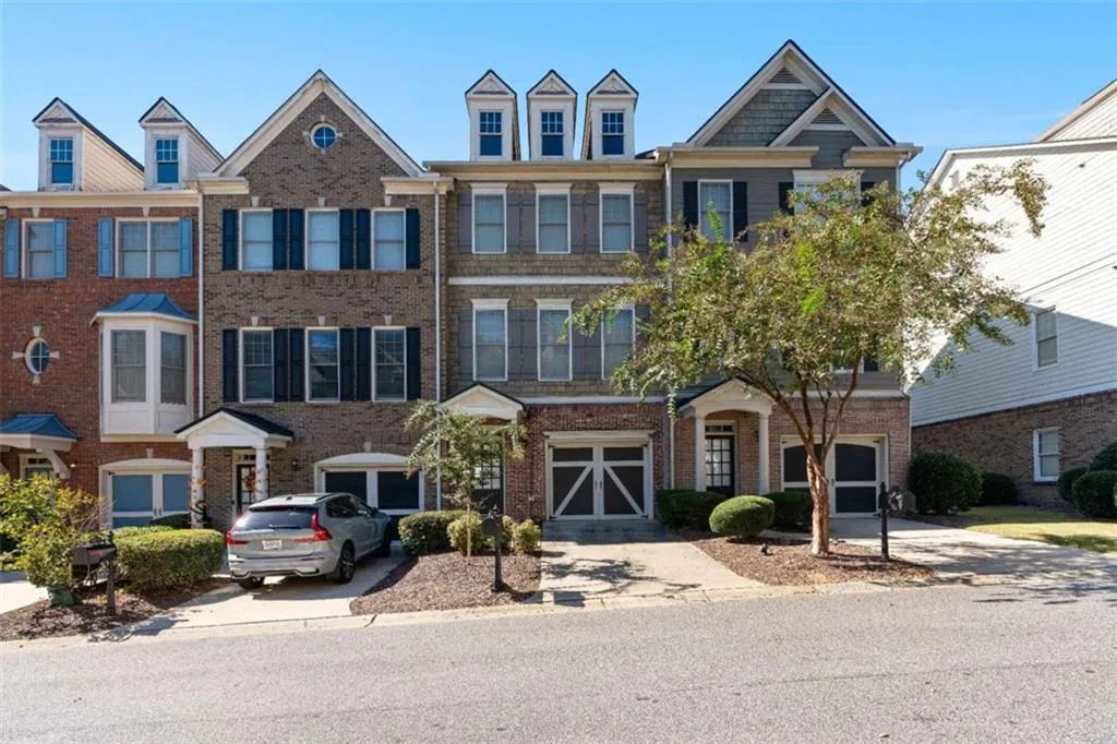 5270 Kershaw Court, Atlanta, Georgia 30339, 3 Bedrooms Bedrooms, ,3 BathroomsBathrooms,Residential,For Sale,5270 Kershaw Court,7668464