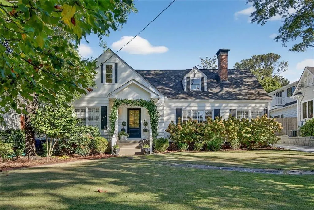 192 E Wesley Road Ne, Atlanta, Georgia 30305, 5 Bedrooms Bedrooms, ,4 BathroomsBathrooms,Residential,For Sale,192 E Wesley Road Ne,7668421