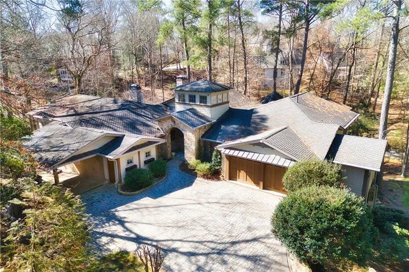 4421 Paradise Circle, Vinings, Georgia 30339, 5 Bedrooms Bedrooms, ,4 BathroomsBathrooms,Residential,For Sale,4421 Paradise Circle,7669178