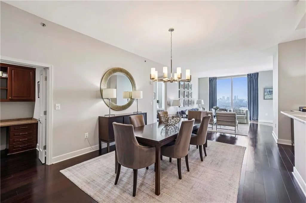 2795 Peachtree Road Ne Unit 2106, Atlanta, Georgia 30305, 3 Bedrooms Bedrooms, ,3 BathroomsBathrooms,Residential,For Sale,2795 Peachtree Road Ne Unit 2106,7667489