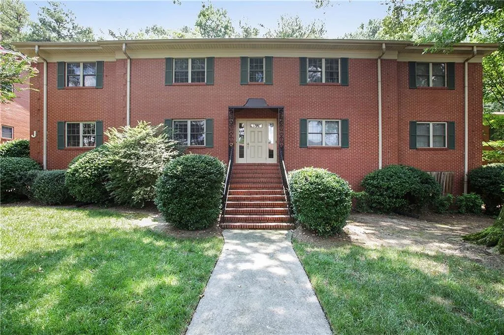 430 Lindbergh Drive Ne Unit J1, Atlanta, Georgia 30305, 2 Bedrooms Bedrooms, ,1 BathroomBathrooms,Residential,For Sale,430 Lindbergh Drive Ne Unit J1,7666395