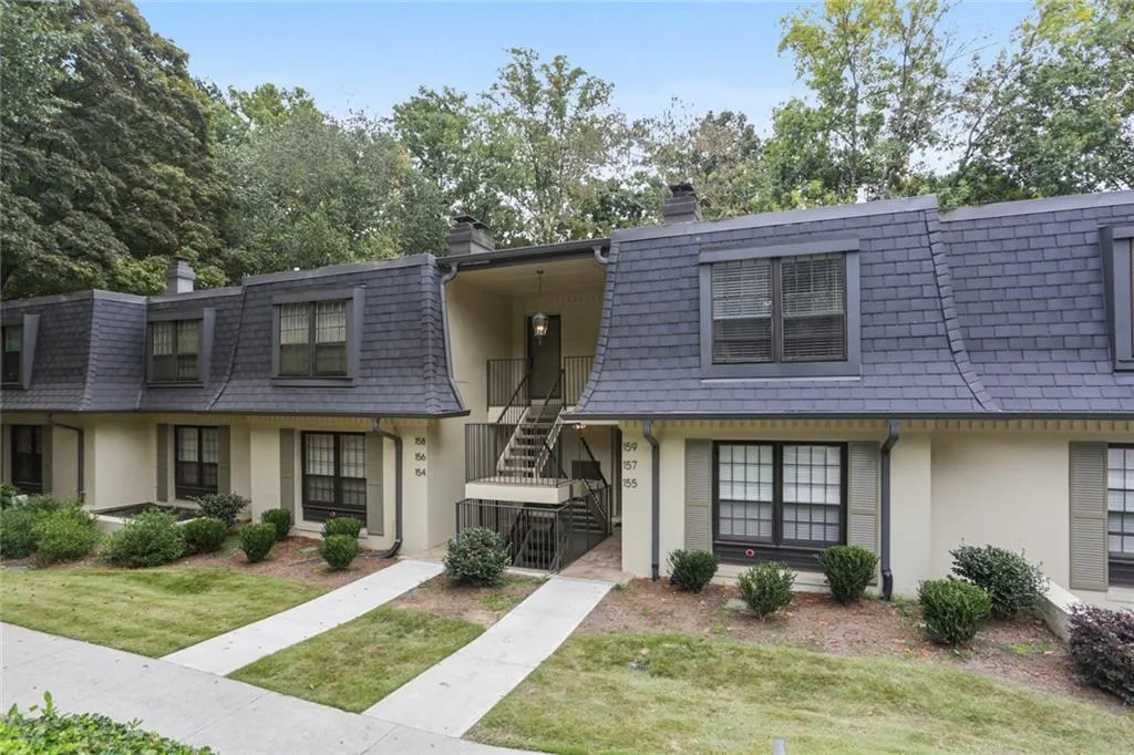 158 Maribeau Square Nw, Atlanta, Georgia 30327, ,Residential Income,For Sale,158 Maribeau Square Nw,7668528